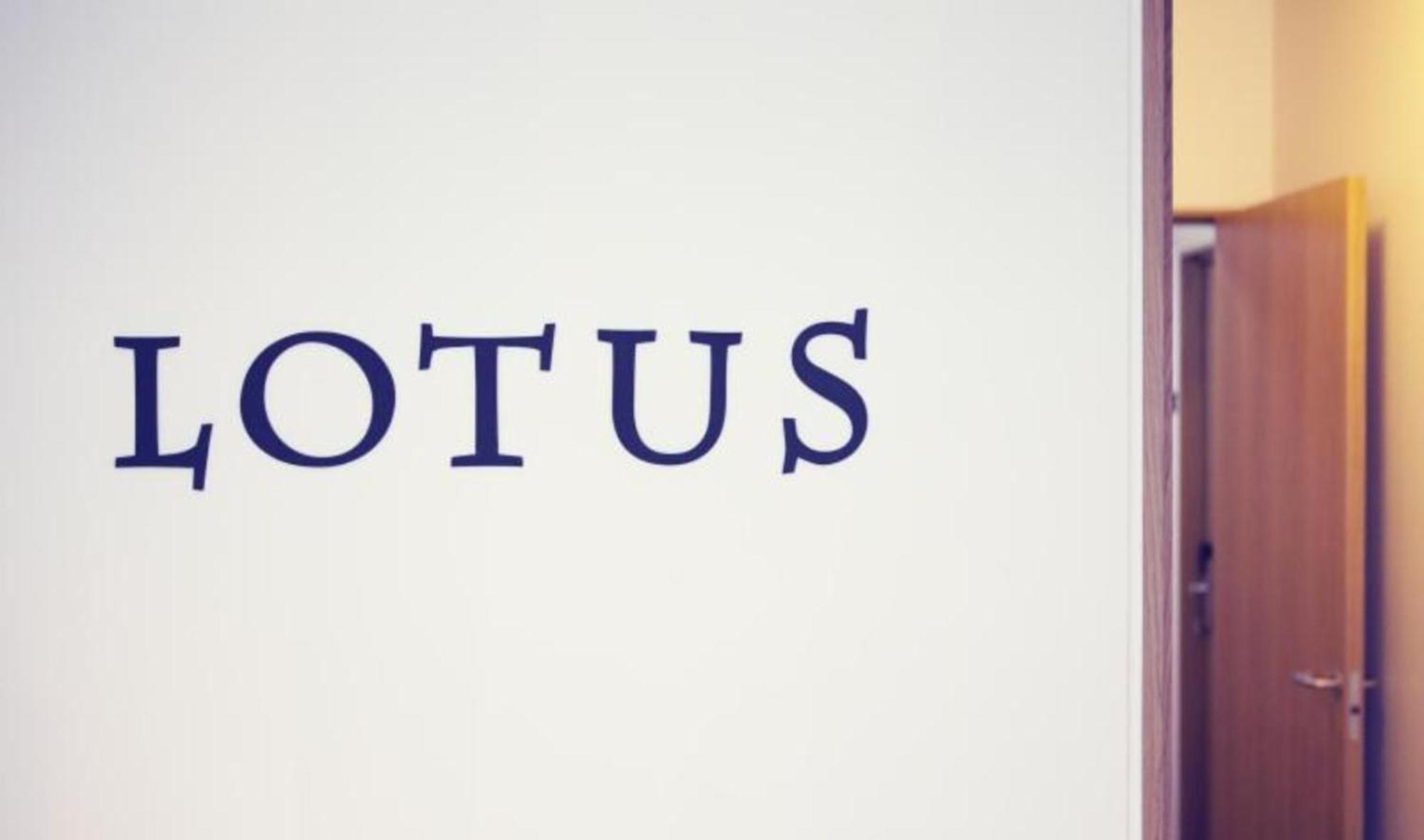 Hotel Lotus เรคยาวิก ภายนอก รูปภาพ